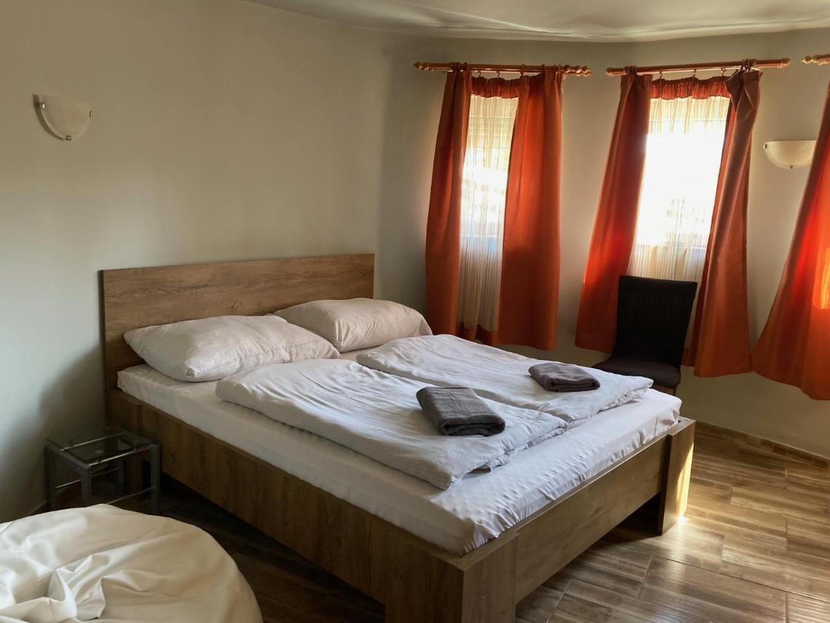 Villamerica Miskolc Bagian luar foto