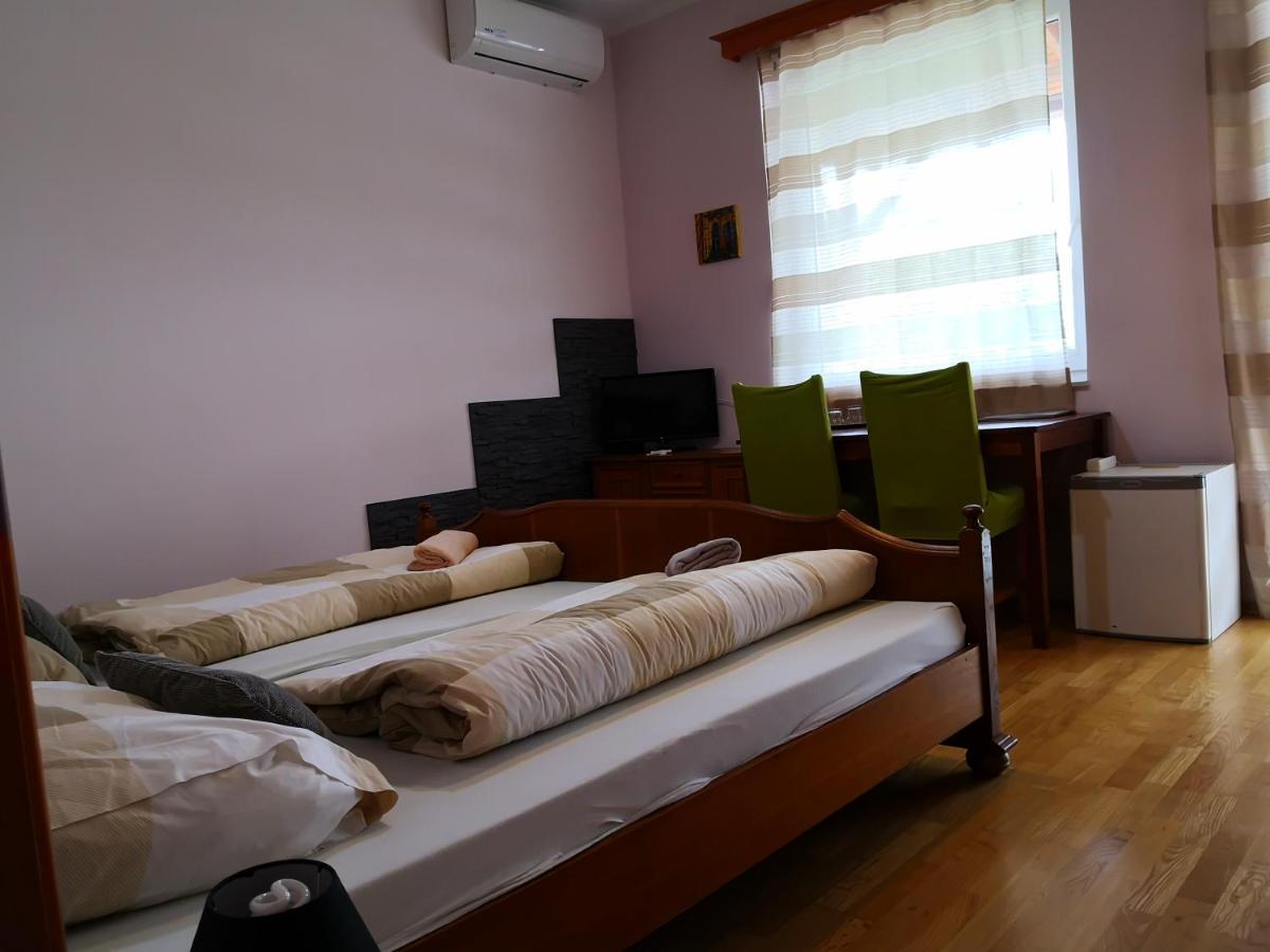 Villamerica Miskolc Bagian luar foto